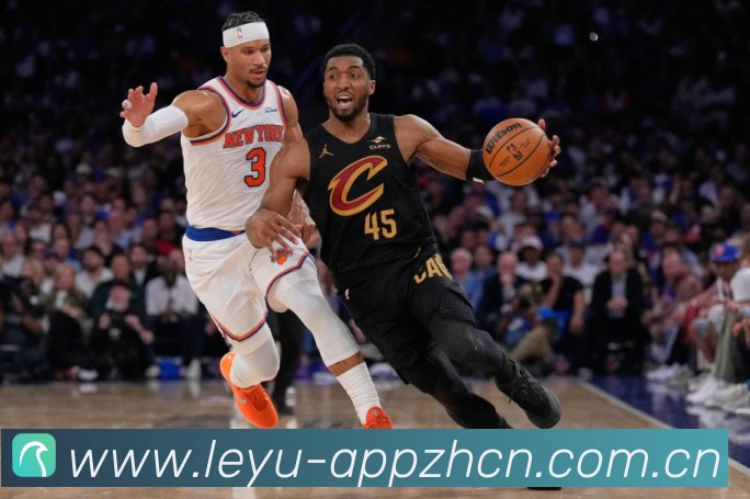 尼克斯主场迎战热火NBA常规赛焦点战激情上演解析:最新赛事动态与深度分析 尼克斯主场迎战热火NBA常规赛焦点战激情上演解析:最新赛事动态与深度分析